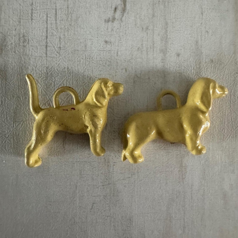 Vintage 1940s Cracker Jack Assorted Charms Celluloid Dog Metal Copper Lot of 12 - Picture 7 of 10